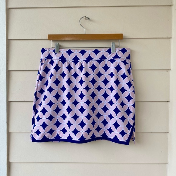 CROWN & IVY • Preppy Blue and a pink Geometric Skort size Large - Picture 2 of 13